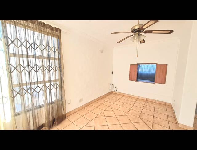 3 BEDROOM TOWNHOUSE FOR SALE IN THREE RIVERS PROPER